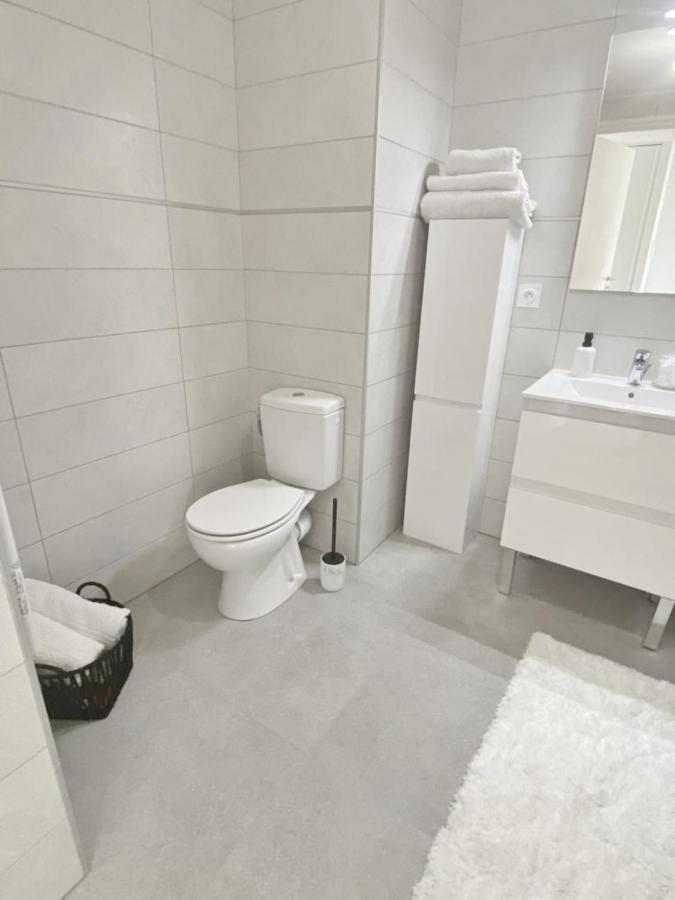 شقة Luxurious Flat At 5 Min By Walk To Monaco, Free Parking And Sea View بوزولي المظهر الخارجي الصورة